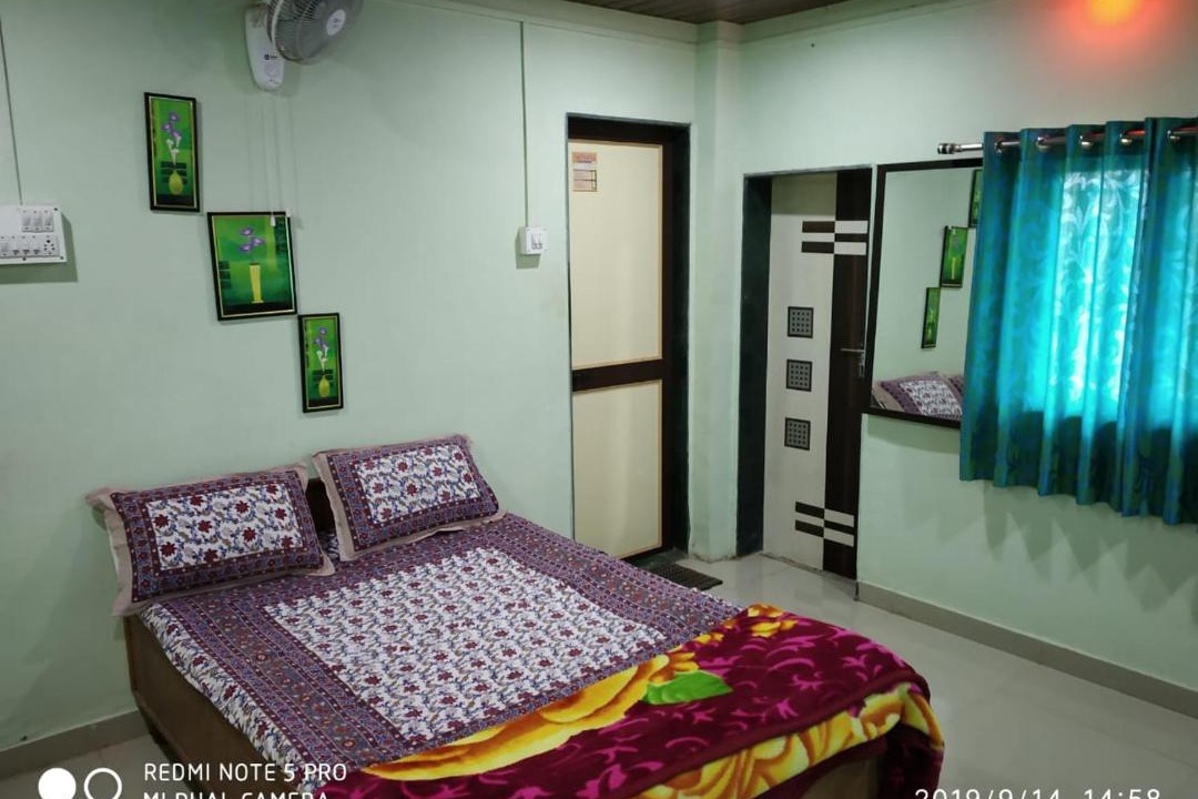 Photo of Bedroom in Satara