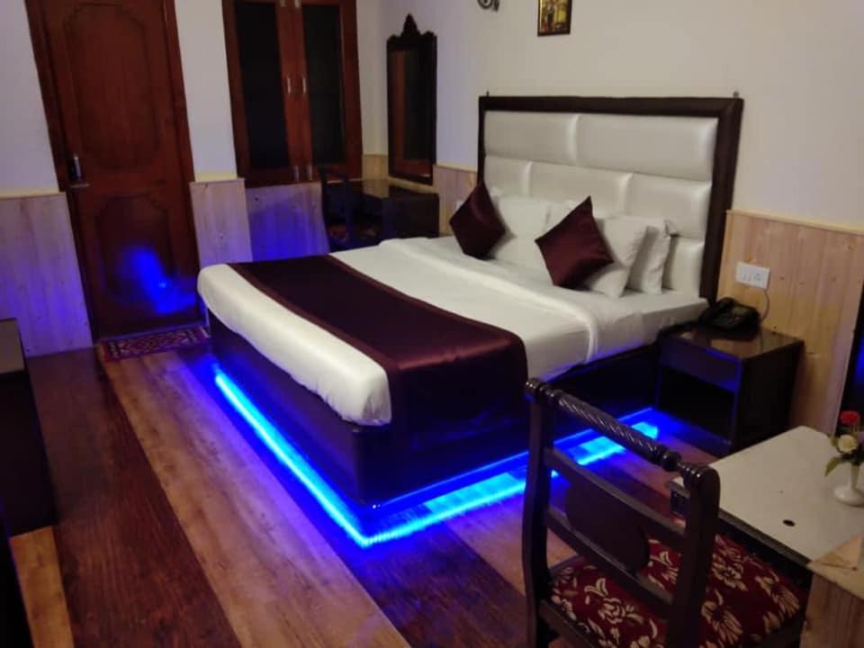 Photo of Bedroom in Simsa Village