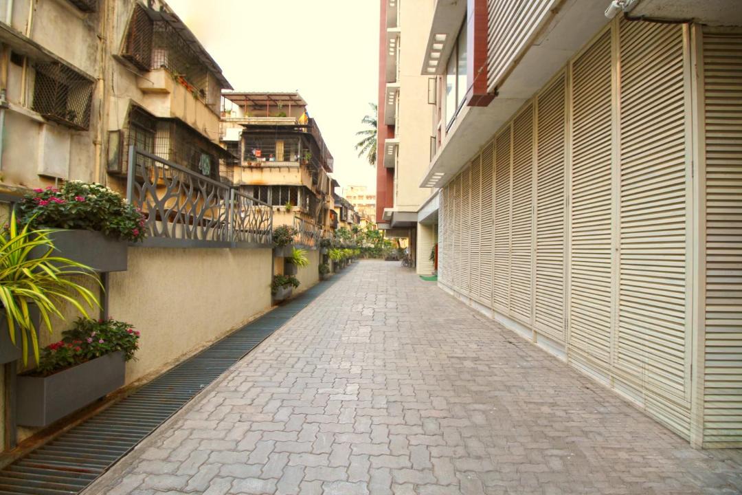 Photo of Others in Khar