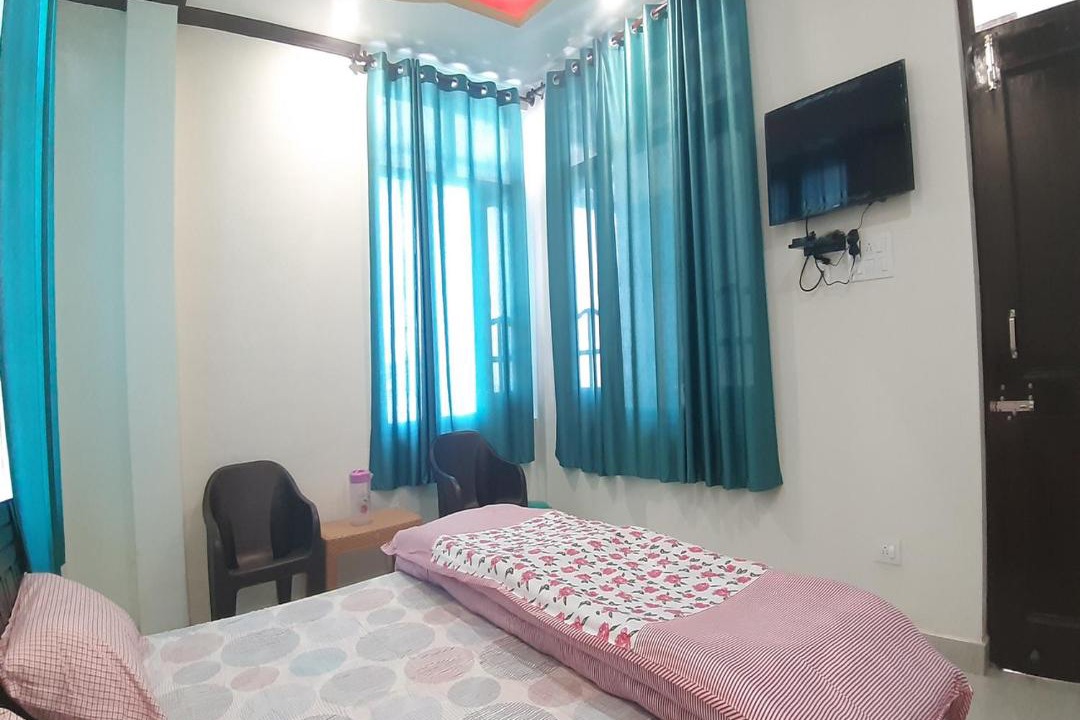 Photo of Bedroom in Naddi