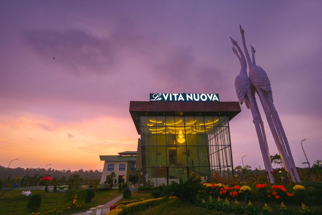 Photo of Buildings in Neora