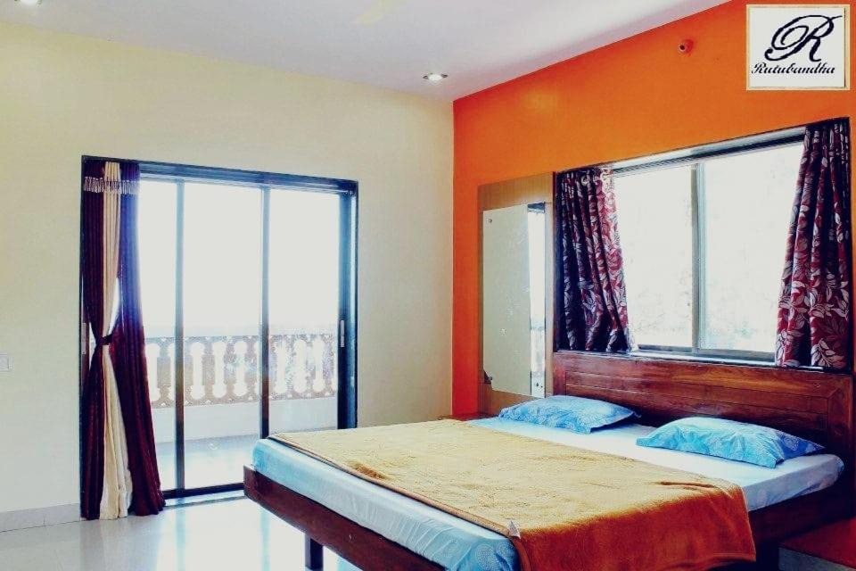 Photo of Bedroom in Mahabaleshwar