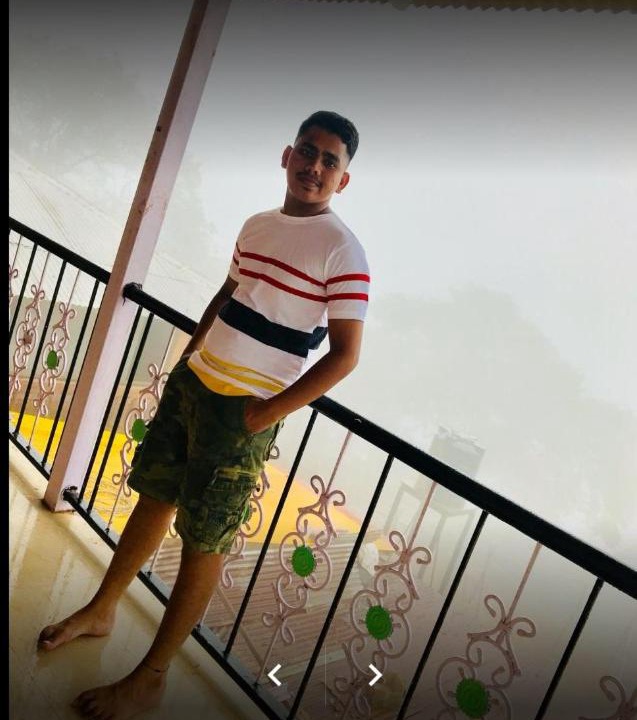 Photo of Human In Picture in Matheran