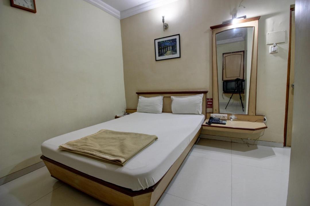 Photo of Bedroom in Vapi