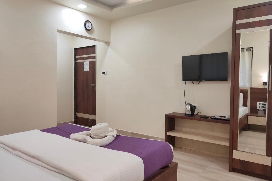 Photo of Bedroom in Ganpatipule