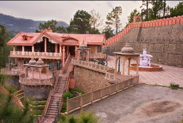 Photo of Buildings in Chail