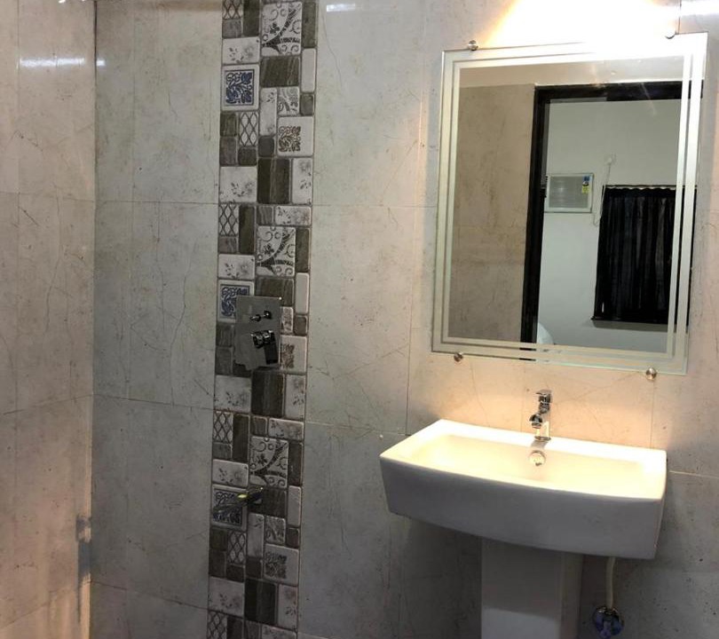 Photo of Bathroom in Arsiwalla Villa