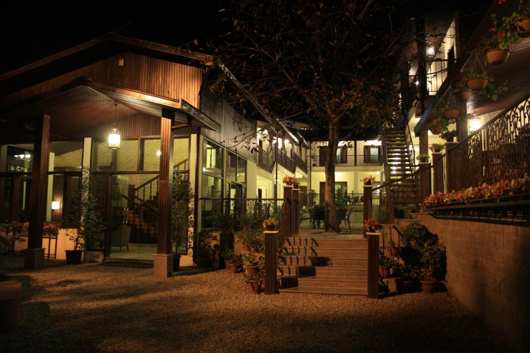 Photo of Others in Mallital