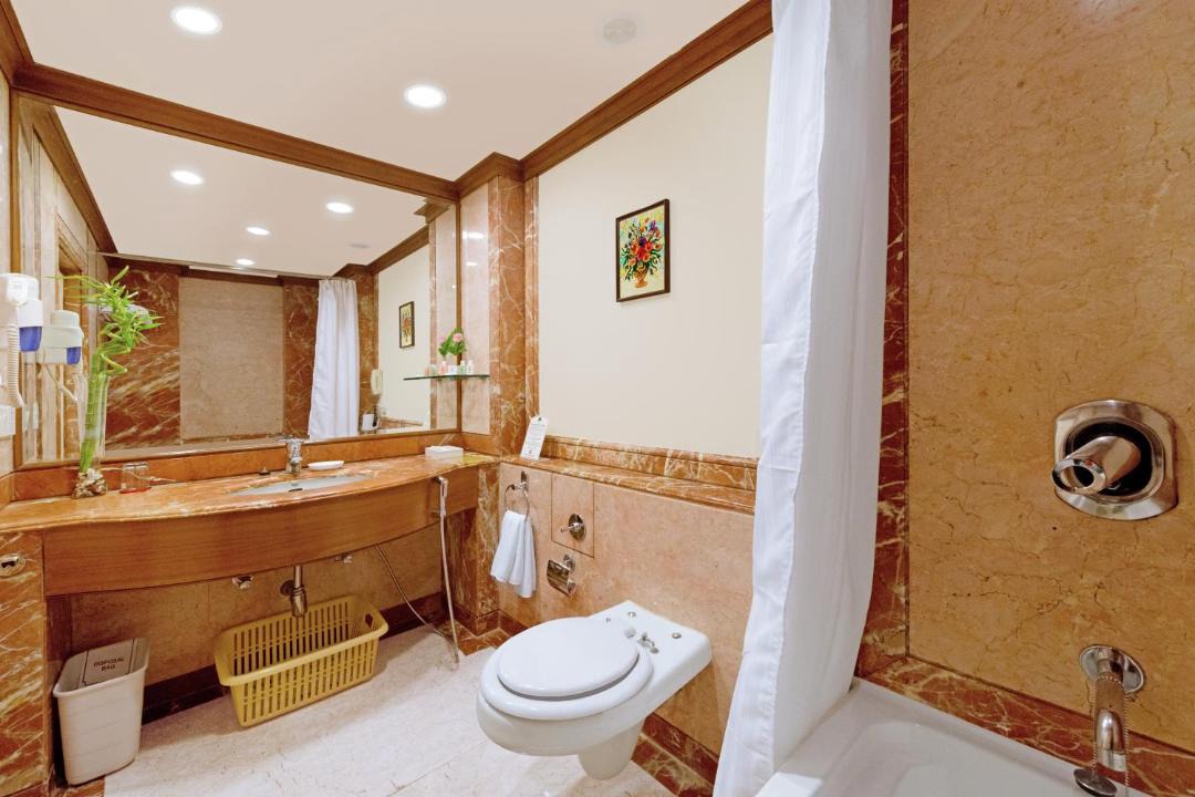 Photo of Bathroom in Churchgate