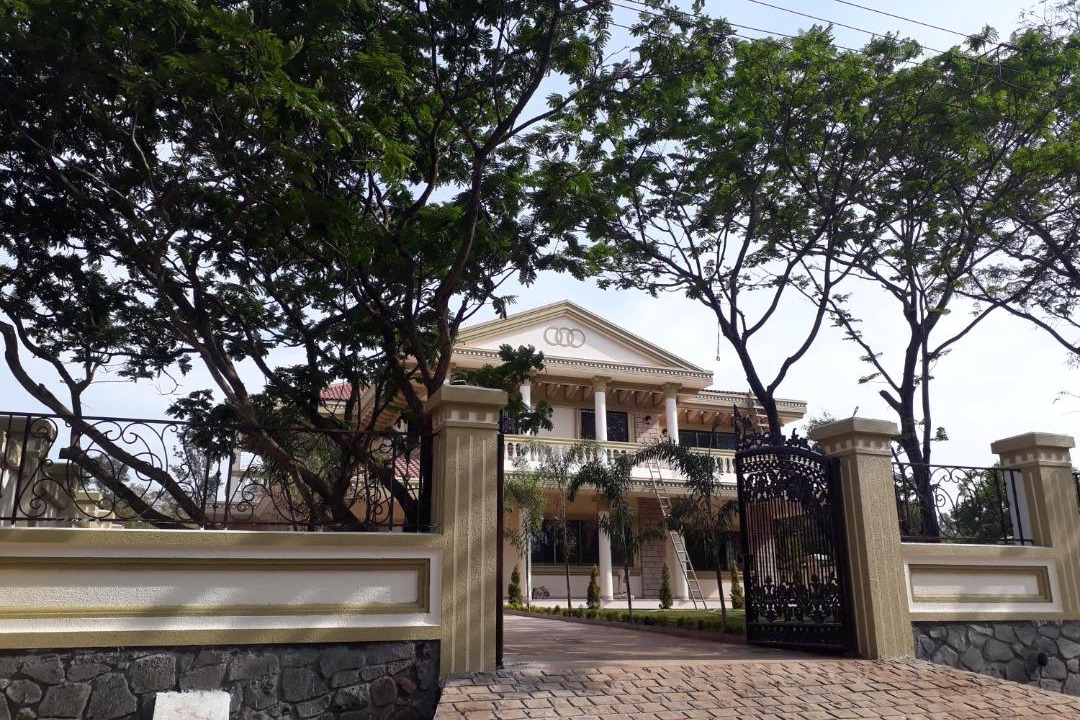 Photo of Buildings in Kune Village