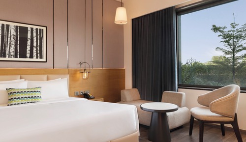 Suite (Amrit)