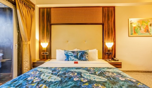 Deluxe Room with Private Balcony