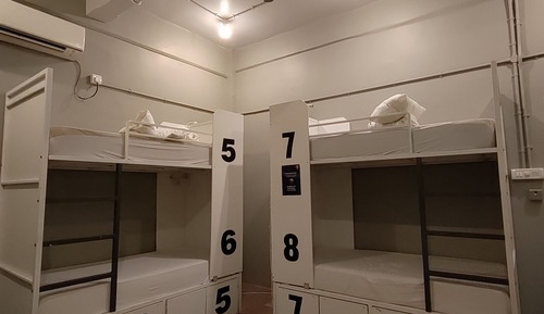 8 Bed Female Dorm Ensuite