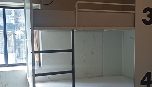 6 Bed Mixed Dorm Ensuite