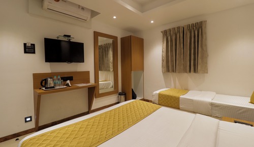 Deluxe Triple Room
