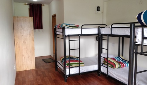 Deluxe 6 bed Mixed Dorm