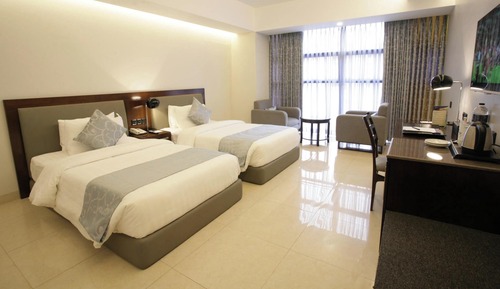 Premier Twin Room, Ensuite