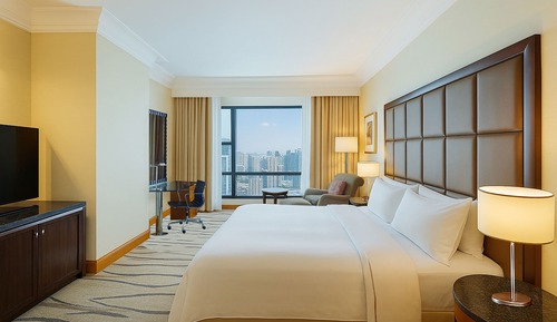 Room, 1 King Bed, City View, Corner