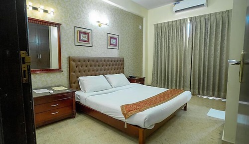 Superior King Apartment with Balcony