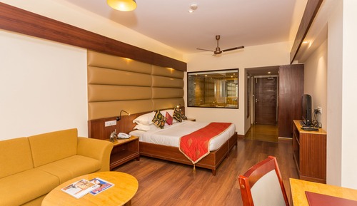Super Deluxe Lake Facing Room