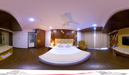 Royal Suite, 1 King Bed, Balcony, City View