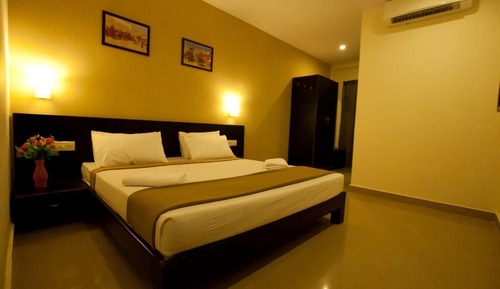 Deluxe AC Room