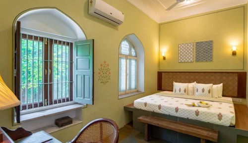 Deluxe Room, City View