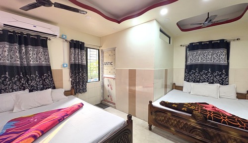 Deluxe Quadruple Room, City View