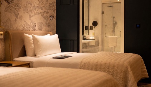 Premium Room, 2 Queen Beds, Pool View
