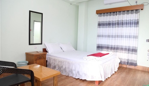 Royal Single Room, Resort View