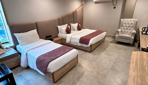 Family Suite, City View