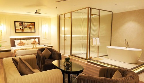 Luxury Suite