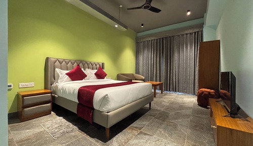 Deluxe Double Room, Courtyard View