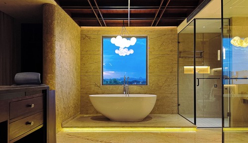 Honeymoon Suite