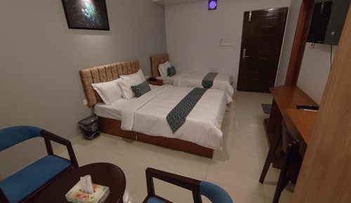 Standard Triple Room, City View