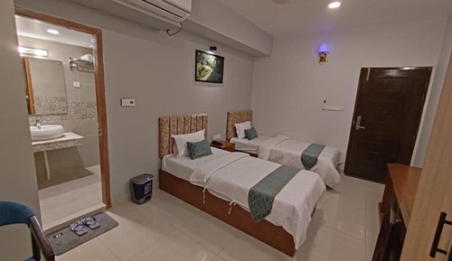 Deluxe Twin Room, City View