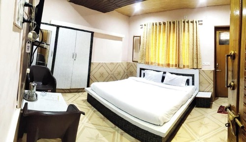 Classic Double Room, Balcony, Mountain View