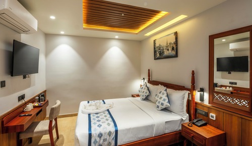 Room, 1 King Bed, City View