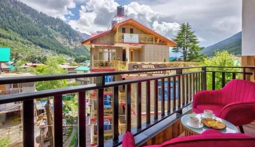 Superior Single Room, 1 King Bed, Mountain View