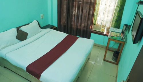 AC Deluxe Double Bed Room With City View