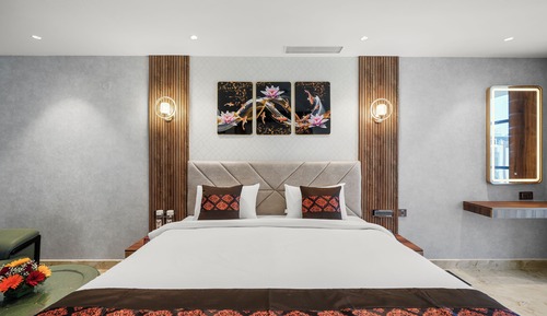 Superior Double Room, City View