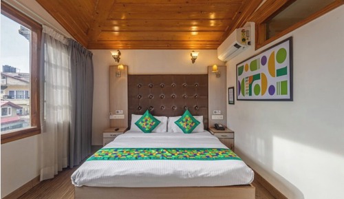 Economy Room