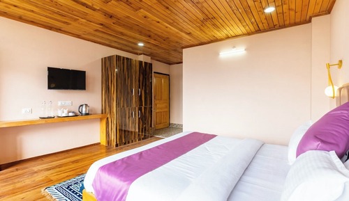 Premium Double Room, Balcony, Mountain View