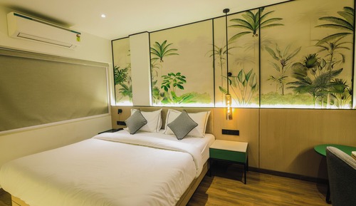 Executive Room, City View