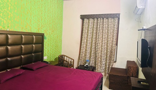 Deluxe Room, 1 King Bed