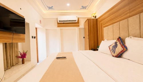 Maharani Junior Suite
