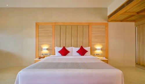 Imperial Plunge Suite