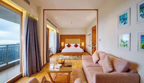 Legacy Jacuzzi Suite
