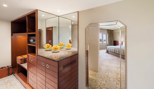 Taj Club King Bed Junior Suite