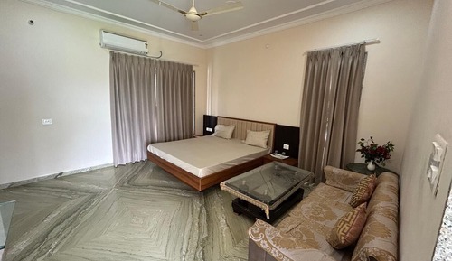 Deluxe Double Room, Garden View